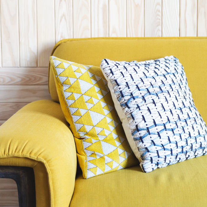 How to Choose the Right Sofa for Your Living Room
