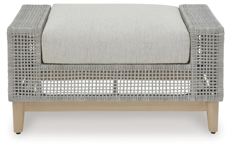 Seton Creek Outdoor Seating Set