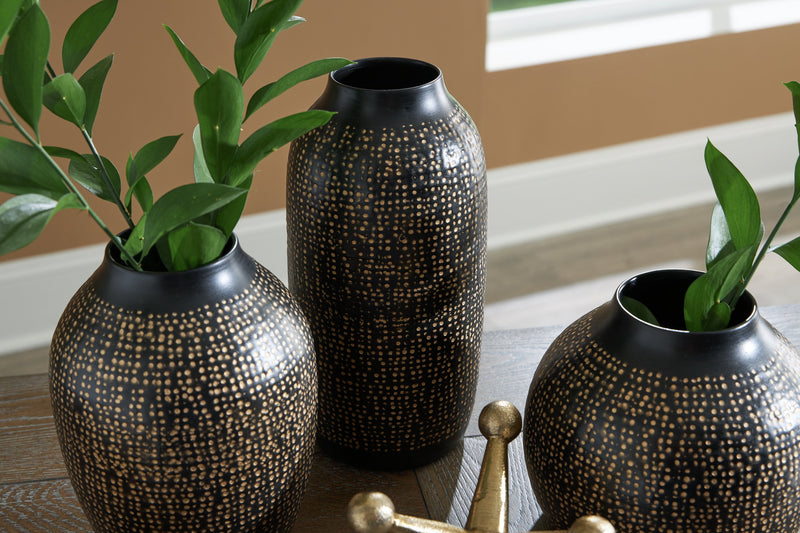 Vinburn Accessory Set (Set of 5) - Theo's Factory Direct Mattress & Furniture (Columbus, OH)