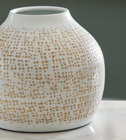 Vinburn Accessory Set (Set of 5) - Theo's Factory Direct Mattress & Furniture (Columbus, OH)