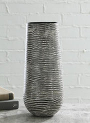 Fynn Vase - Theo's Factory Direct Mattress & Furniture (Columbus, OH)