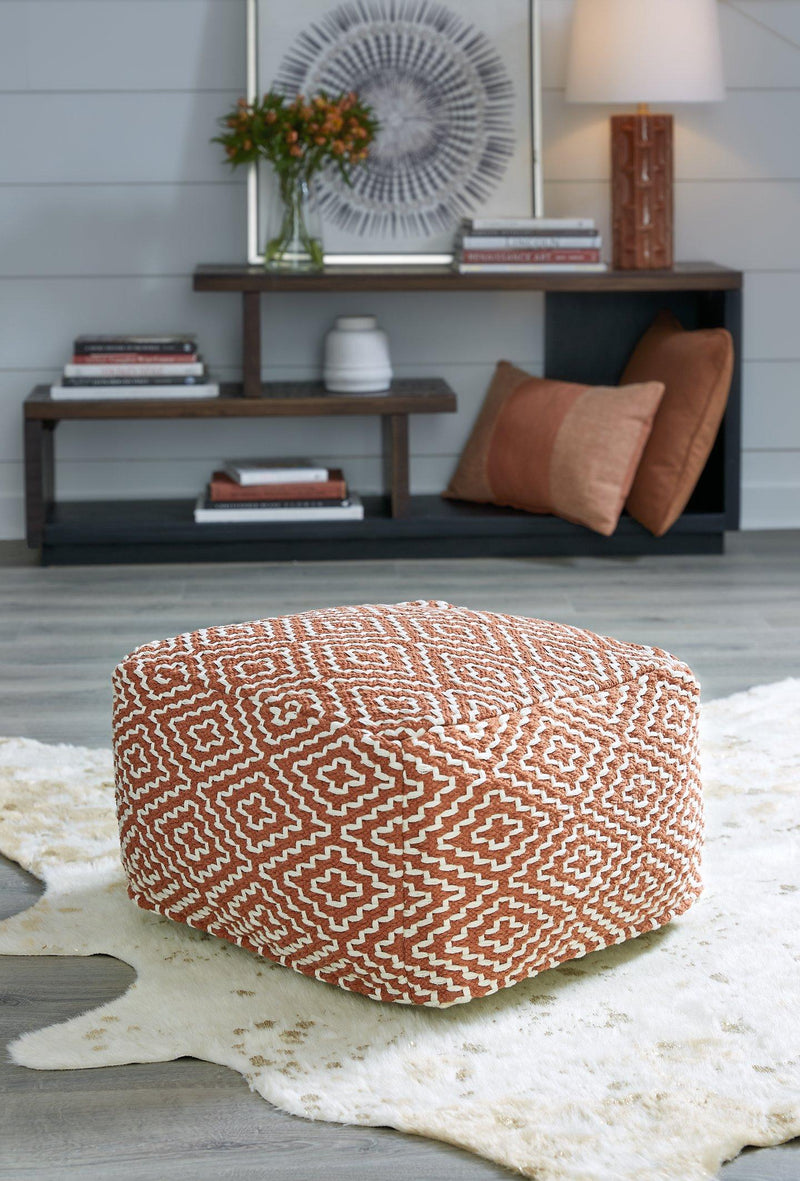 Brynnsen Pouf - Theo's Factory Direct Mattress & Furniture (Columbus, OH)