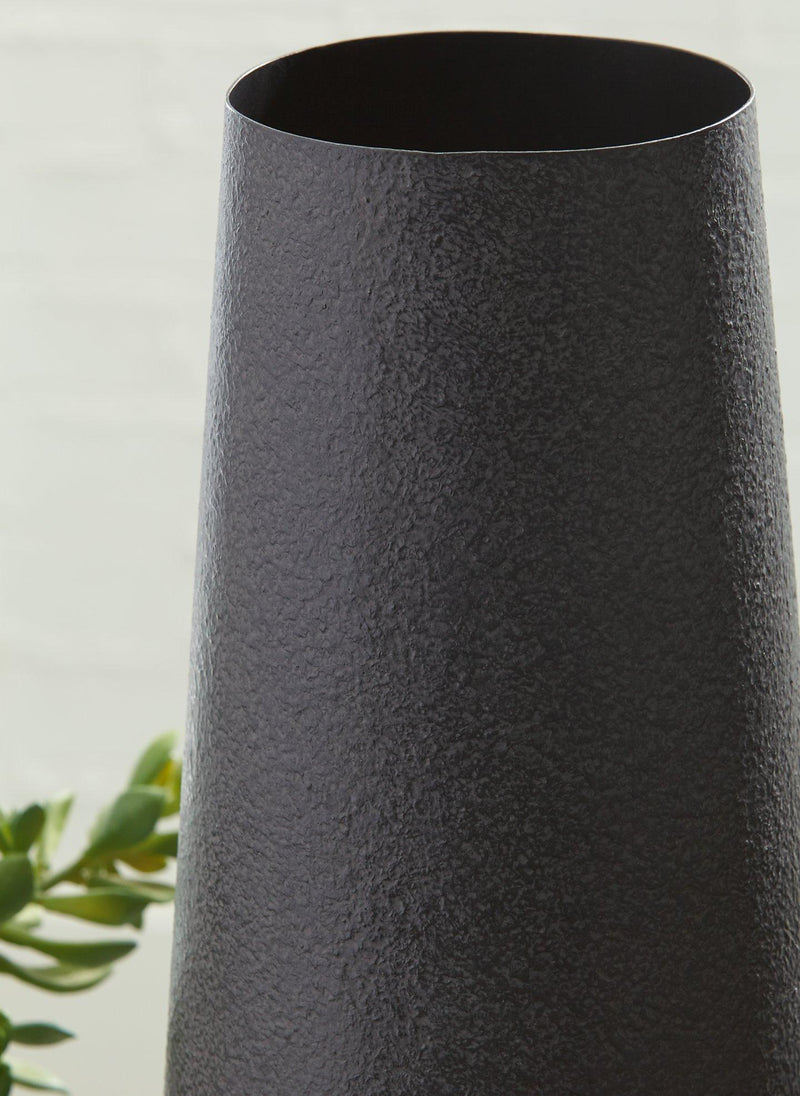 Fynn Vase - Theo's Factory Direct Mattress & Furniture (Columbus, OH)