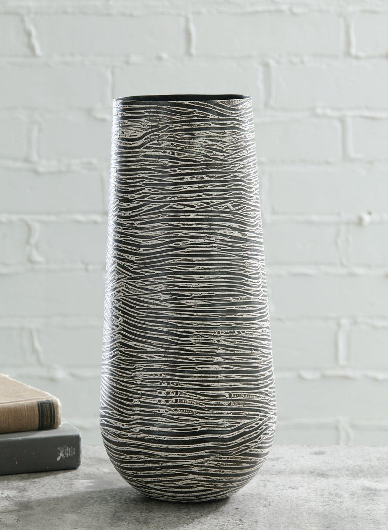 Fynn Vase - Theo's Factory Direct Mattress & Furniture (Columbus, OH)