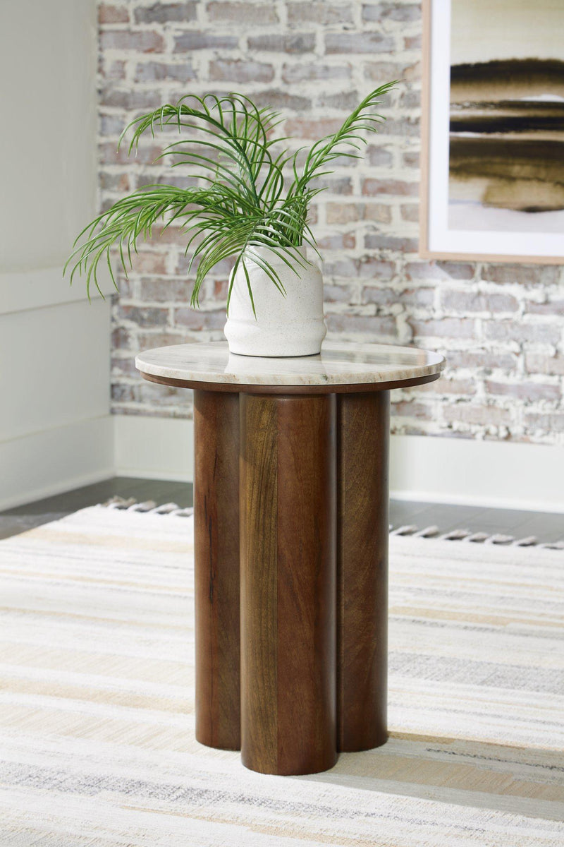 Henfield Accent Table - Theo's Factory Direct Mattress & Furniture (Columbus, OH)