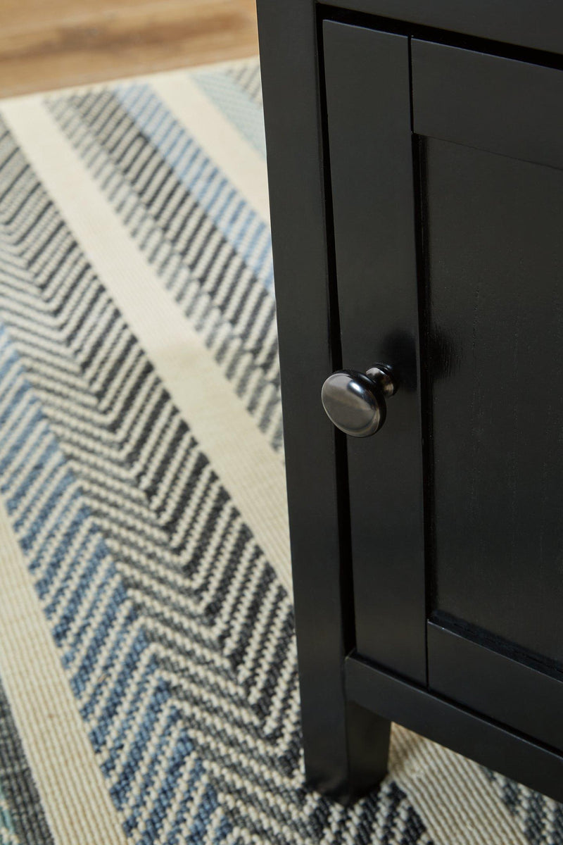 Treytown Chairside End Table - Theo's Factory Direct Mattress & Furniture (Columbus, OH)