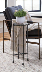 Newgoren Accent Table - Theo's Factory Direct Mattress & Furniture (Columbus, OH)