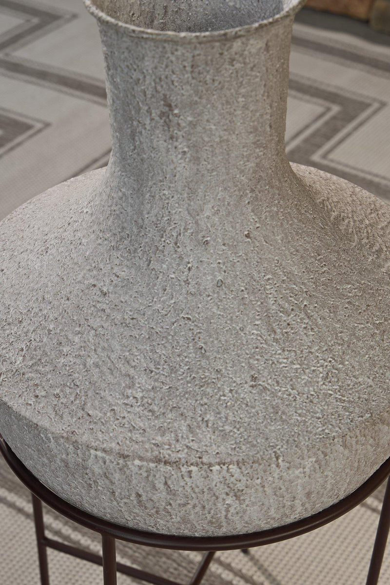 Estonbank Vase - Theo's Factory Direct Mattress & Furniture (Columbus, OH)