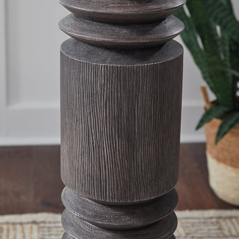 Fainwell Floor Lamp - Theo's Factory Direct Mattress & Furniture (Columbus, OH)