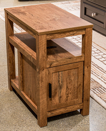 Fendenmore Chairside End Table - Theo's Factory Direct Mattress & Furniture (Columbus, OH)