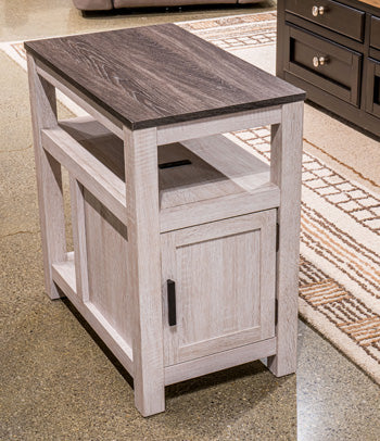 Fendenmore Chairside End Table - Theo's Factory Direct Mattress & Furniture (Columbus, OH)
