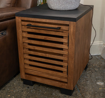 Kallari Chairside End Table - Theo's Factory Direct Mattress & Furniture (Columbus, OH)