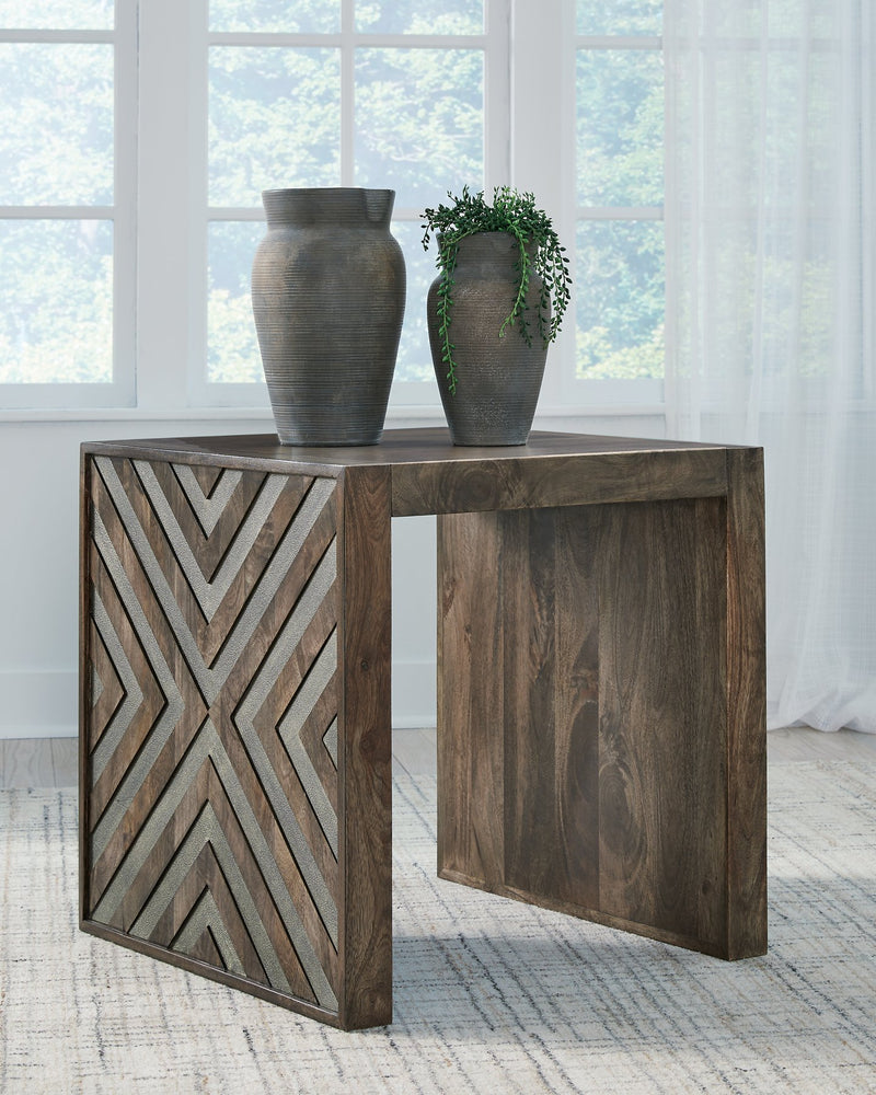 Dreggan End Table - Theo's Factory Direct Mattress & Furniture (Columbus, OH)