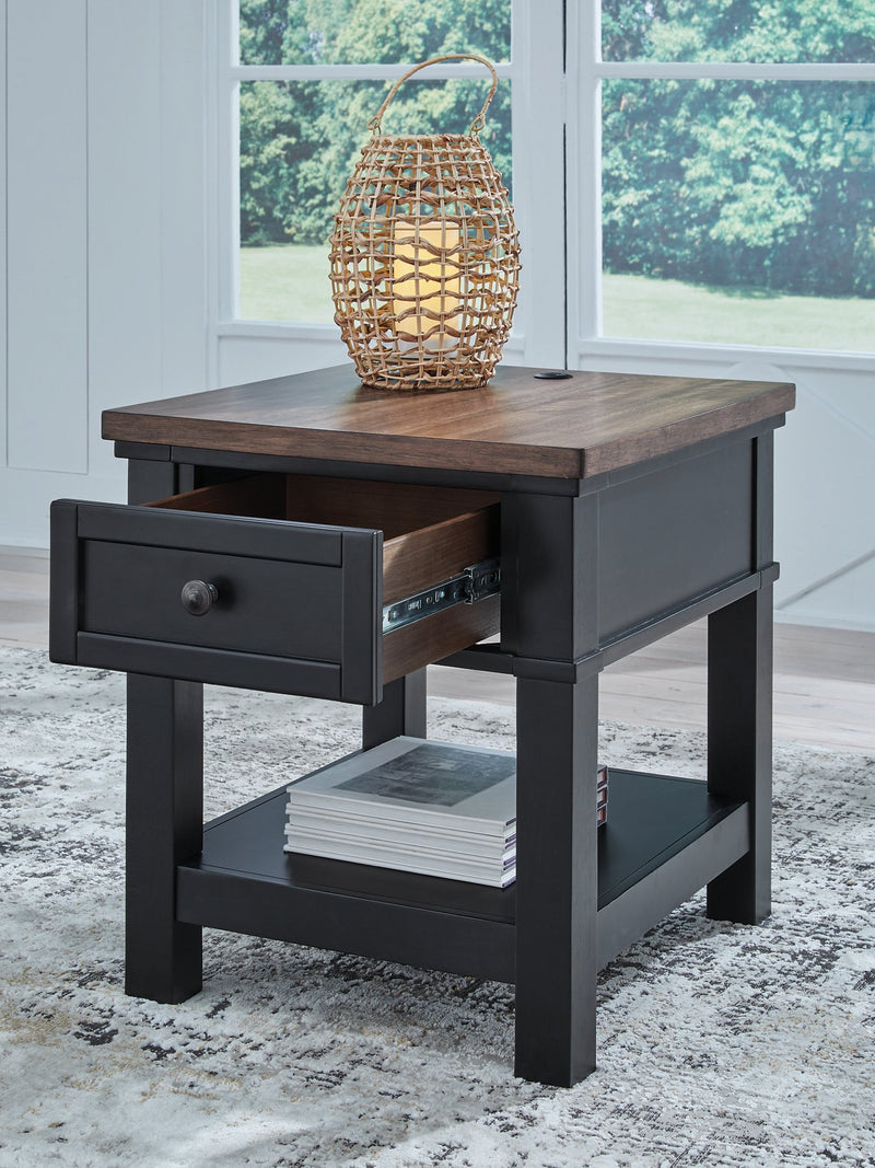 Wildenauer End Table - Theo's Factory Direct Mattress & Furniture (Columbus, OH)
