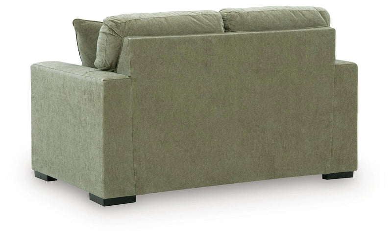 Bridgepoint Loveseat