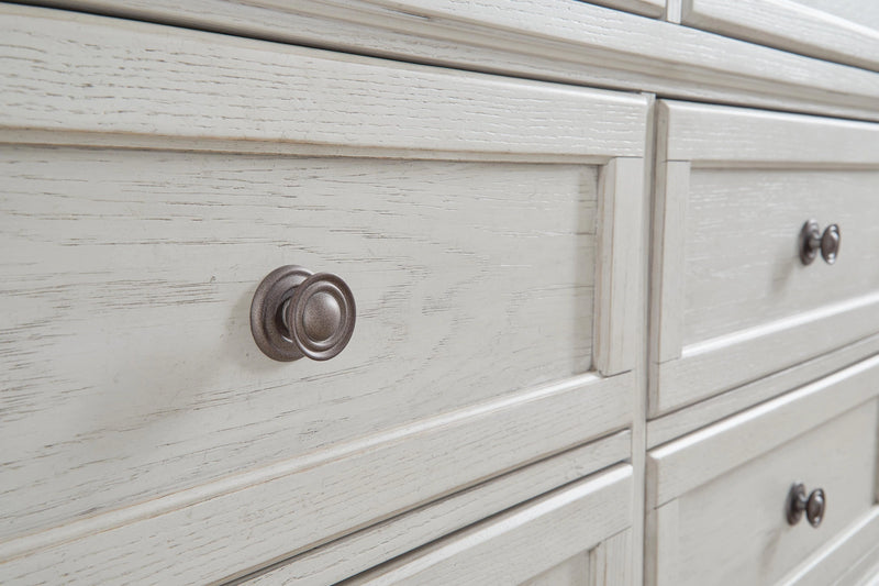 Robbinsdale Bedroom Set