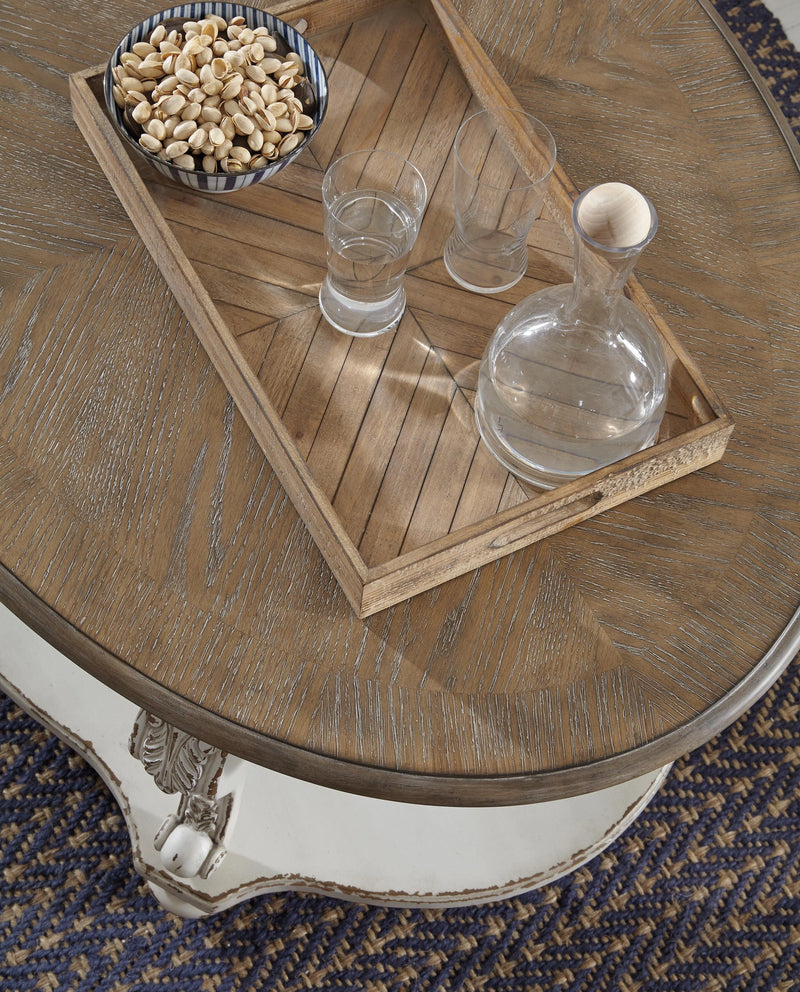 Realyn Table Set