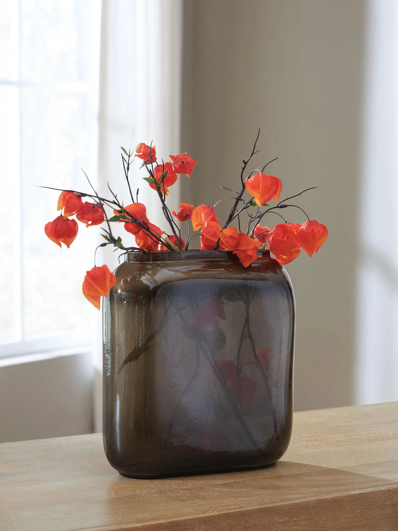 Sumner Vase